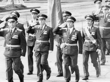 Командир 105 УАП п-к Комиссаров Александр Николаевич.