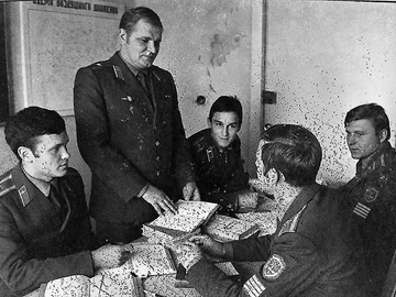 Подготовку проводит  м-р Мельников, Умань, 1980 г.