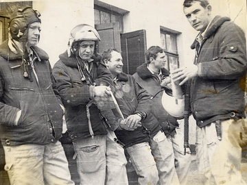 ЛТУ 1980 г.  Первый справа капитан Сивачёв Е.Н.  второй справа капитан Слободянюк А.В.
