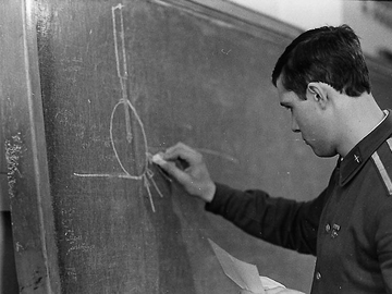 к-т О. Комаров.