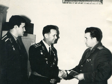 22.04.73 г., нач. ПО п-к Новиков А.В., п-к Лядов С.М. и его сын Юрий.
