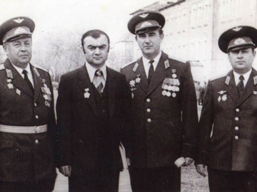 Летчик-испытатель Назарян В.В., Михайлов Л.К. Белашев Г.Н.