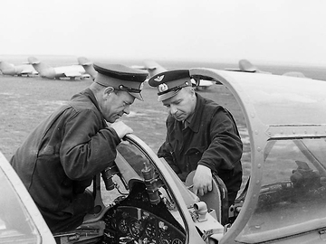 Осмотр матчасти, 1957 г. 