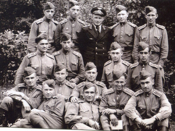 звено капитана Гутарева 1955г Петелько М., Петров А., Ефимов В., Федякин Б.,  Курьян А., Саенко Д., Селицкий О., Скороход В., Загоруйко А., Семенюк А., Мишанин С., Коломейчук Ф., Хмара В., Шкорубский Г., Сергиенко Н.