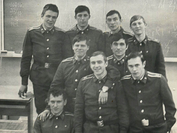 Марков Саша, Ровный Леня, Толик Иванов; Богданов, Сергей Бутеску; Сытников Саша, Щекотков Витя, Паша Рыжов